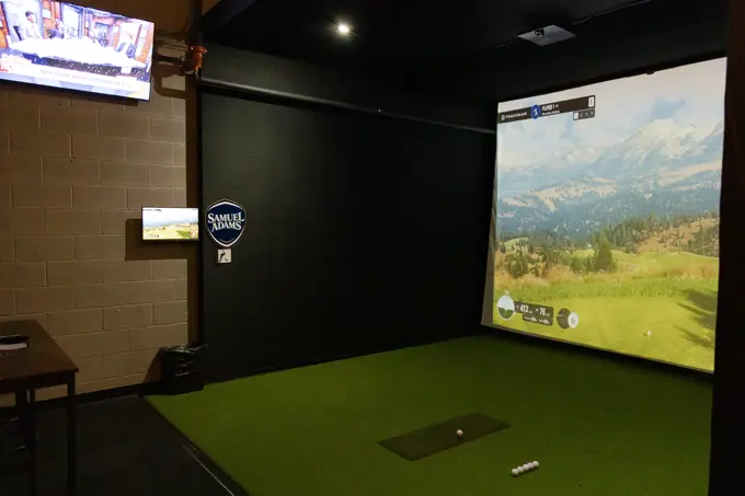 Indoor Golf Simulator Bay 3